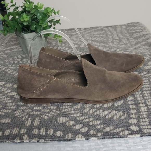 Franco Sarto suede tan flats - Picture 3 of 7